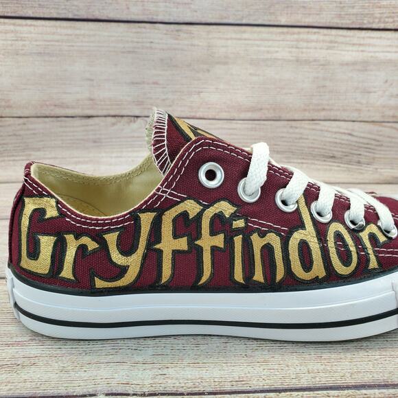 Converse Chuck Taylor All Star Low Harry Potter Gryffindor Women's Size 7.5 - Picture 7 of 10